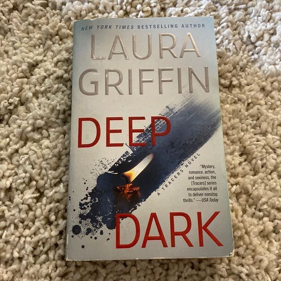 Deep Dark [Mass Market Paperback] Griffin, Laura - Picture 1 of 1